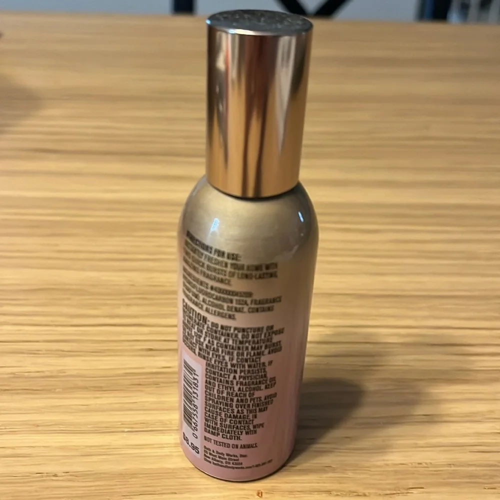 Bath & Body Works Concentrated Room Spray. Champagne Toast. - Picture 3 of 3